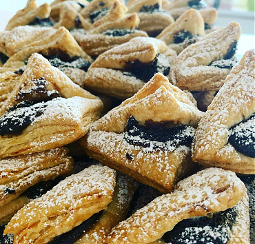 hájas- szilvalekvárral - kérhető sárgabaracklekvárral is